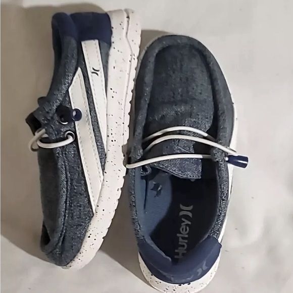 Hurley Melky slip on canvas shoes in a blue denim color, boys size 5 women’s 6 - Picture 9 of 9